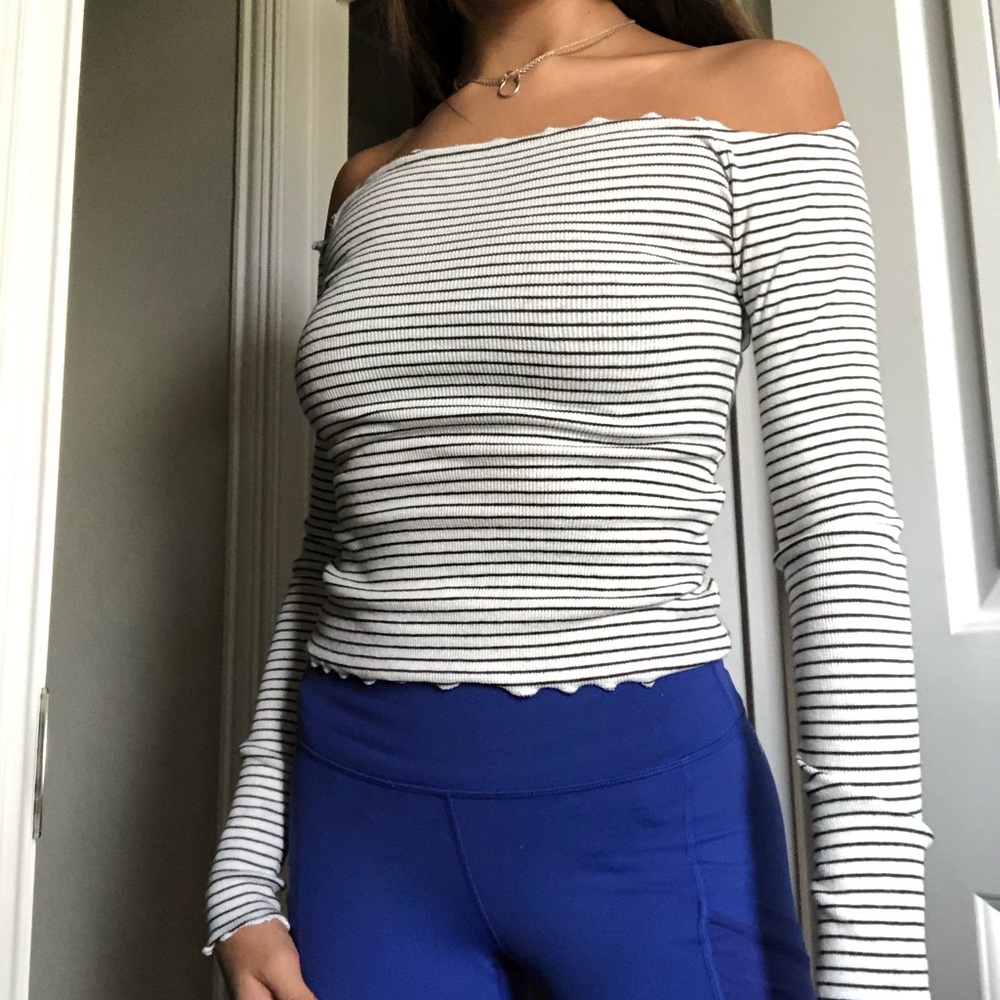 Hollister long sleeve top